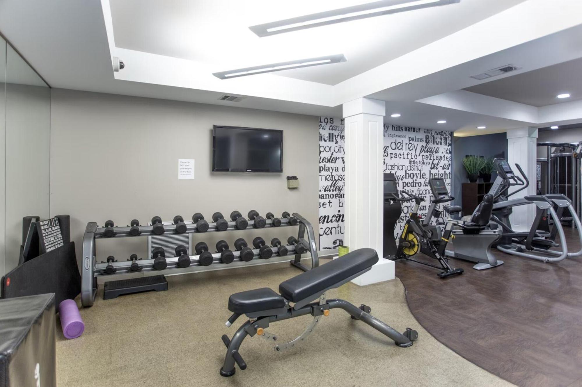 Beverly Hills Chic 2 Bed 2Bath With Patio And Parking 309 Los Angeles Eksteriør billede